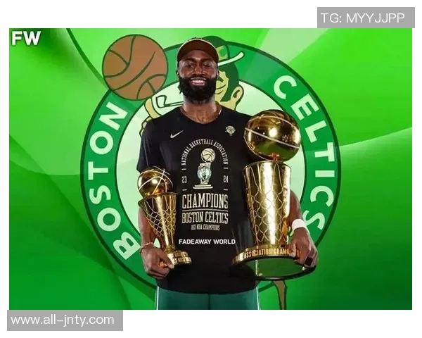 杰伦布朗带领球队逆转胜利19投9中砍下29分助攻4次第三节独得17分