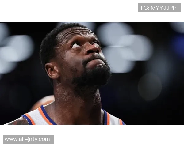 兰德尔表现出色20投9中砍下24分外加9篮板3助攻3抢断助力球队胜利