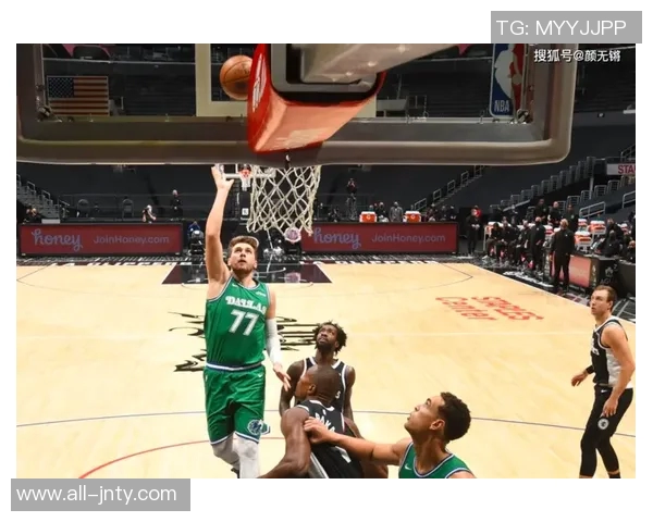 张佳玮分析卢指导全锋空间阵快船应为小卡引入年轻球员提升竞争力